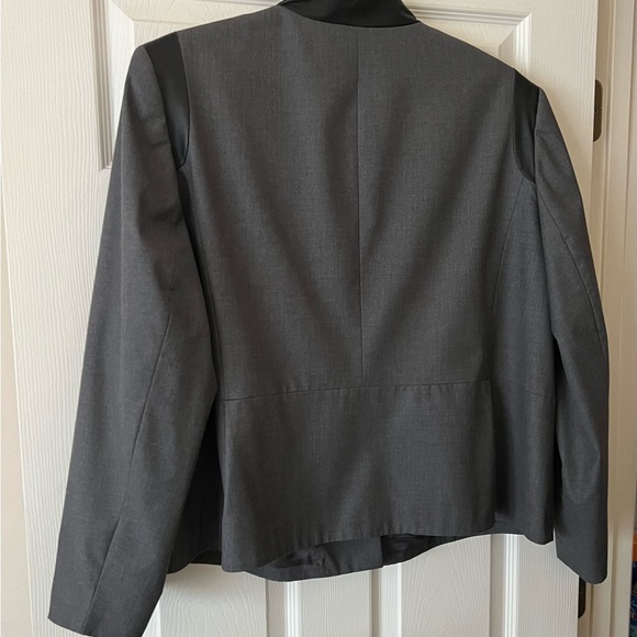 Jones New York Blazer - Picture 7 of 8